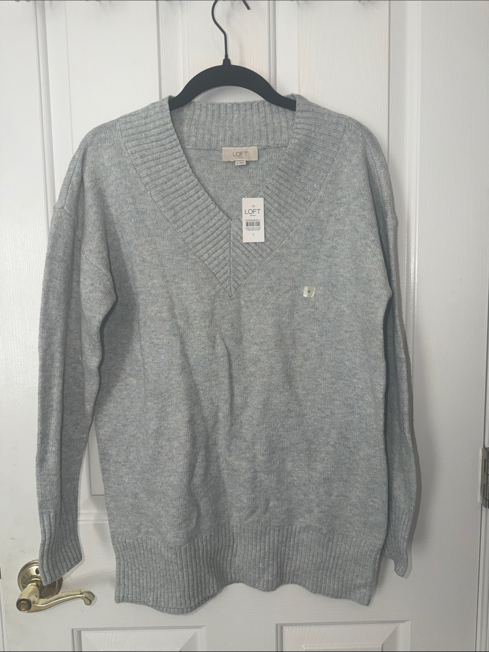 LOF V-Neck Cashmere-Blend Sweater